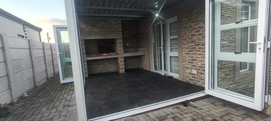 3 Bedroom Property for Sale in Fairview Eastern Cape